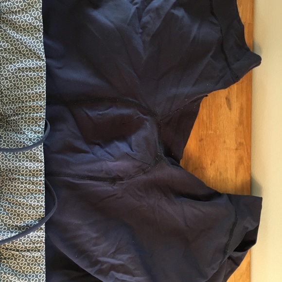 Lululemon XL shorts - Picture 3 of 3